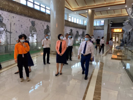 衍生動(dòng)態(tài)丨省委統(tǒng)戰(zhàn)部副部長、省工商聯(lián)黨組書記陳麗文蒞臨衍生健康醫(yī)藥產(chǎn)業(yè)